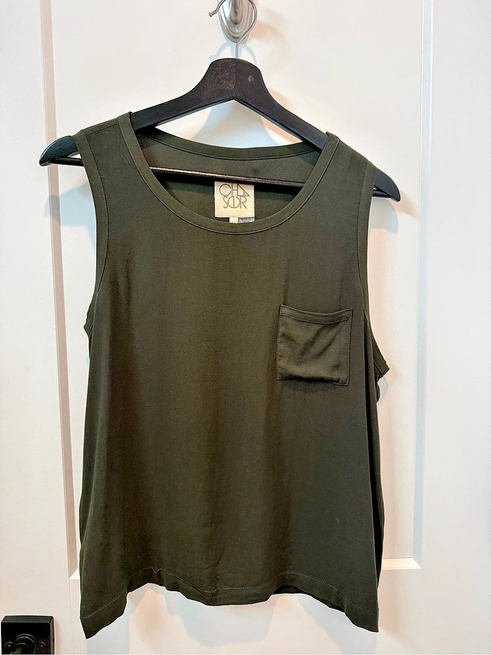 Chaser Olive Pocket Tank Top Size Medium